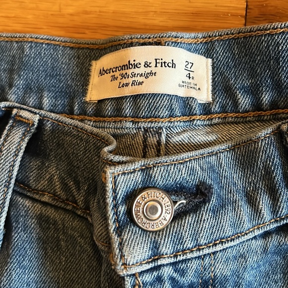 Abercrombie & Fitch Low Rise 90s Straight Jeans - Picture 4 of 9